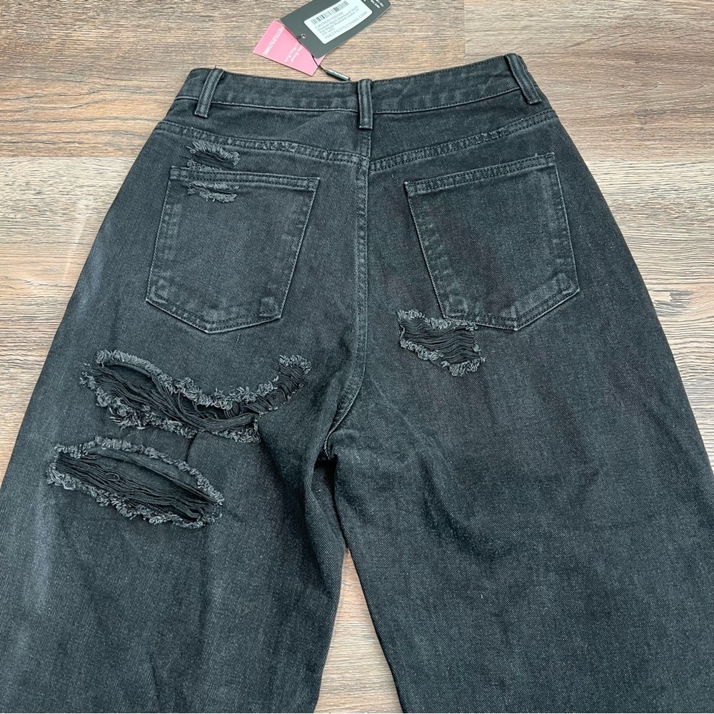 NWT Pretty Little Thing Bagg Boyfriend High-Waisted Black Jeans Distressed 6 - Picture 4 of 9